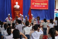 Hàng trăm trường học ở vùng lũ Hà Tĩnh khai giảng năm học mới
