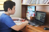 Các trường tiểu học triển khai dạy trực tuyến thế nào ?