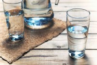 Bạn phải uống đủ nước để giảm cân và 4 lý do này