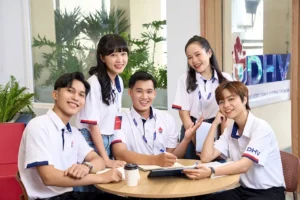 Cách tính điểm xét tuyển đại học theo tổ hợp năm 2025