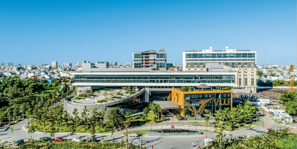 Review Trường đại học Văn lang (VLU) 1 Trường Đại học Văn Lang (VLU) là một trường đại học tư thục tại Việt Nam, được thành lập theo Quyết định số 71/TTg ngày 27/01/1995 của Thủ tướng Chính phủ. Ban đầu, trường có tên là Trường Đại học Dân lập Văn Lang.
