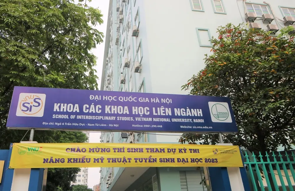 Review Trường Khoa học Liên ngành và Nghệ thuật ĐHQGHN (VNU-SIS) có nên chọn học?