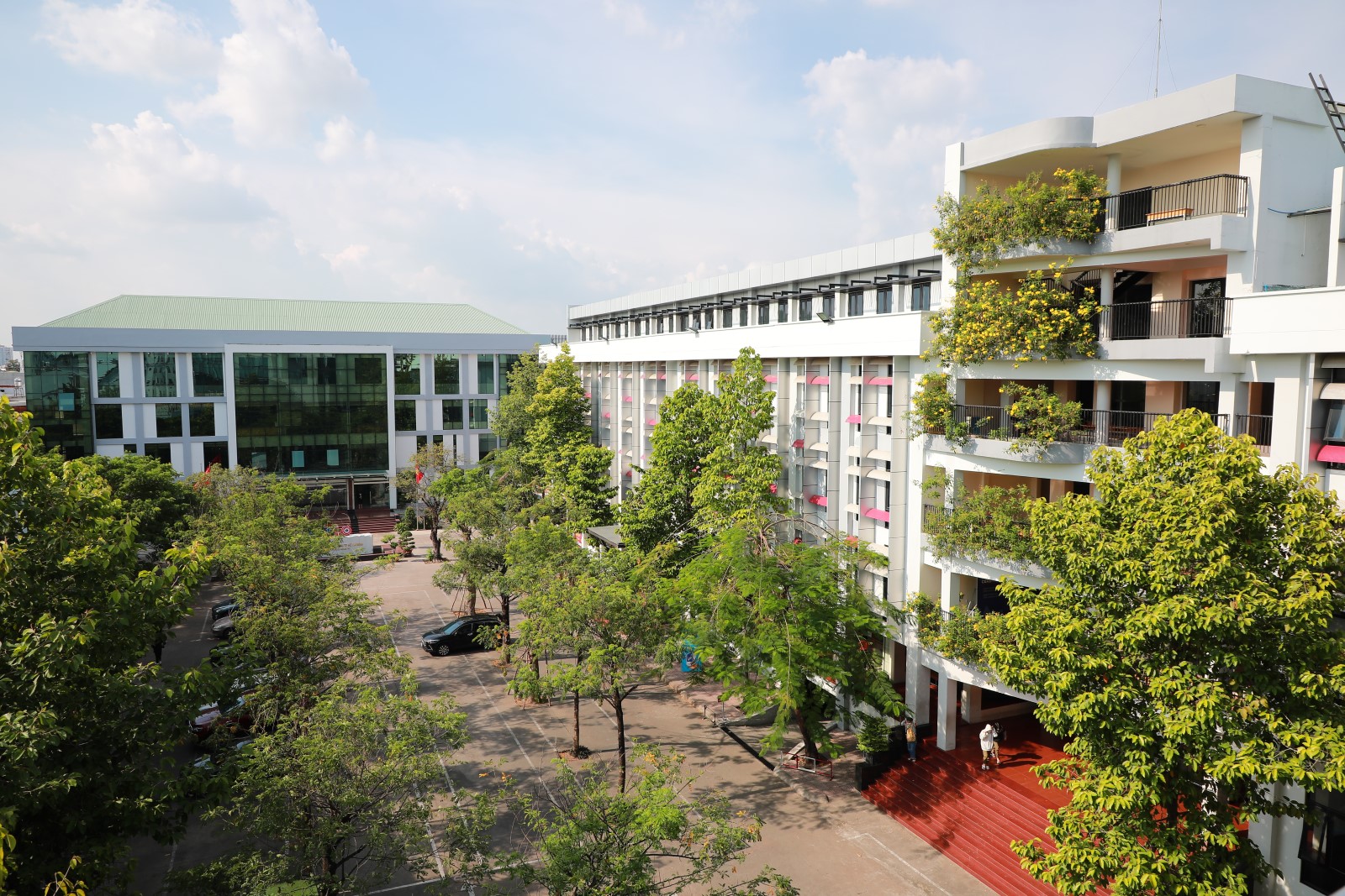 Trường Đại học Công Thương TPHCM (HUIT)