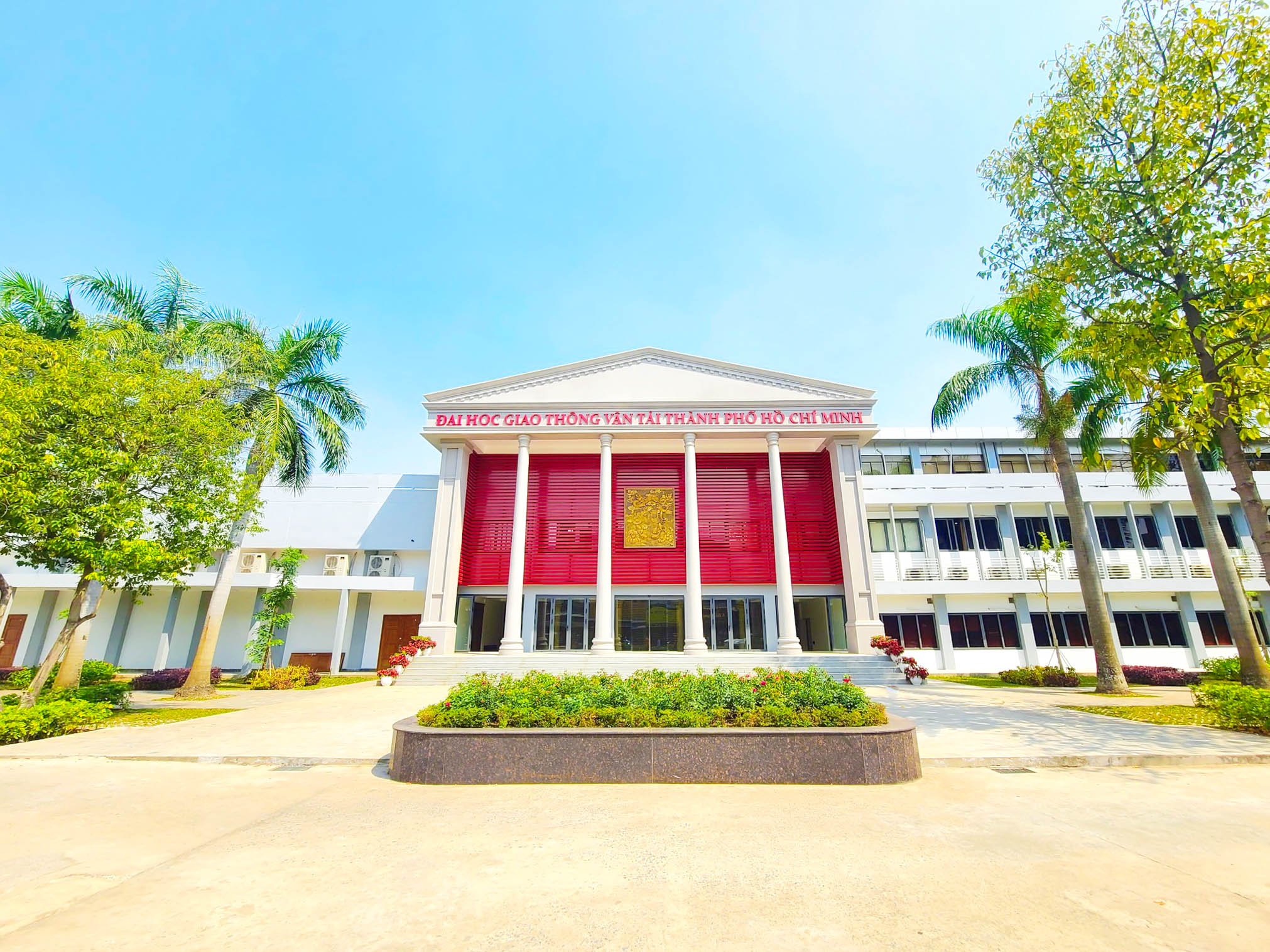 REVIEW Trường Đại học Giao thông vận tải (UTC) CÓ NÊN HỌC 1 Trường Đại học Giao thông vận tải (UTC)