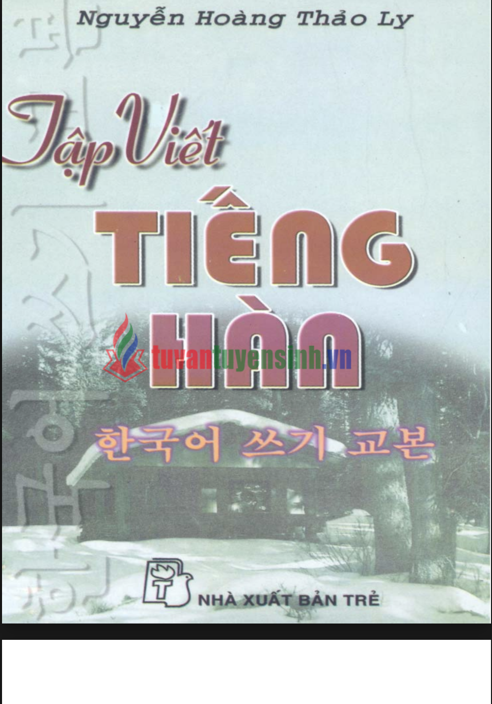 Chào bạn, dưới đây là phần giới thiệu chi tiết (khoảng 600 chữ) cho cuốn sách và phần sao chép toàn bộ nội dung từ các hình ảnh bạn đã cung cấp. PHẦN 1: GIỚI THIỆU SÁCH "TẬP VIẾT TIẾNG HÀN" (Khoảng 600 chữ) Trong bối cảnh giao lưu văn hóa và kinh tế giữa Việt Nam và Hàn Quốc ngày càng thắt chặt, nhu cầu học tiếng Hàn tại nước ta đã trở nên bùng nổ hơn bao giờ hết. Để bắt đầu hành trình chinh phục ngôn ngữ này, bước đi đầu tiên và quan trọng nhất chính là làm quen với hệ thống chữ viết Hangeul. Cuốn sách "Tập Viết Tiếng Hàn" của tác giả Nguyễn Hoàng Thảo Ly, do Nhà Xuất Bản Trẻ phát hành, chính là người bạn đồng hành lý tưởng dành cho những ai mới bắt đầu đặt chân vào thế giới của các ký tự hình khối đặc trưng này. Chữ Hangeul, được vua Sejong Đại Đế sáng tạo vào thế kỷ 15, nổi tiếng là một trong những hệ thống chữ viết khoa học và logic nhất thế giới. Tuy nhiên, đối với người Việt vốn quen thuộc với hệ chữ Latinh, việc ghi nhớ các nét vẽ và cách sắp xếp phụ âm - nguyên âm trong một khối vuông ban đầu có thể gây ra không ít khó khăn. Cuốn sách của tác giả Nguyễn Hoàng Thảo Ly đã giải quyết vấn đề này một cách triệt để thông qua phương pháp luyện tập trực quan và hệ thống. Cấu trúc của cuốn sách được thiết kế bám sát lộ trình học tập tự nhiên. Bắt đầu từ những nét rời rạc của các phụ âm cơ bản như ㄱ (giê-ok), ㄴ (ni-eun), ㄷ (di-geut)... người học sẽ được hướng dẫn cách đặt bút, thứ tự các nét vẽ sao cho đúng quy chuẩn và đẹp mắt. Việc luyện viết thủ công không chỉ giúp đôi tay quen với mặt chữ mà còn là một hình thức kích thích trí não, giúp người học ghi nhớ mặt chữ lâu hơn so với việc chỉ nhìn qua màn hình hay sách giáo khoa thông thường. Sau khi đã nắm vững các phụ âm và nguyên âm đơn, cuốn sách dẫn dắt người học đến phần thú vị nhất: sự kết hợp âm tiết. Tiếng Hàn không viết dàn hàng ngang các ký tự đơn lẻ mà kết hợp chúng lại thành một khối. Cuốn sách cung cấp các bảng lưới kẻ ô sẵn, giúp người học rèn luyện cách căn chỉnh tỷ lệ giữa phụ âm và nguyên âm sao cho hài hòa trong một ô vuông. Từ các âm cơ bản như "Ka, Na, Da, Ra" đến các âm phức tạp hơn, lộ trình được sắp xếp từ dễ đến khó, giúp người học xây dựng sự tự tin qua từng trang viết. Điểm cộng lớn của cuốn sách chính là sự trình bày rõ ràng, sạch sẽ. Các mẫu chữ in đậm làm chuẩn giúp người học dễ dàng đối chiếu. Khoảng trống dành cho việc thực hành đủ rộng rãi để người học có thể viết đi viết lại nhiều lần cho đến khi thành thục. Với sự uy tín từ Nhà Xuất Bản Trẻ, cuốn sách không chỉ đảm bảo về mặt nội dung kiến thức mà còn có chất lượng in ấn tốt, giúp trải nghiệm học tập trở nên hứng thú hơn. Tóm lại, "Tập Viết Tiếng Hàn" không chỉ đơn thuần là một cuốn vở bài tập, mà là nền móng vững chắc cho kỹ năng viết và đọc của bạn sau này. Dành thời gian mỗi ngày để luyện tập cùng cuốn sách này, bạn sẽ thấy bảng chữ cái tiếng Hàn không còn là những ký hiệu xa lạ, mà trở thành công cụ đắc lực để bạn khám phá sâu hơn về văn hóa, con người và đất nước xứ sở Kim Chi. Đây chắc chắn là khoản đầu tư nhỏ nhưng mang lại giá trị lớn cho bất kỳ ai đang ấp ủ giấc mơ làm chủ ngôn ngữ Hàn Quốc. PHẦN 2: SAO CHÉP TOÀN BỘ NỘI DUNG TRONG HÌNH (Trang bìa & Trang tên sách) NGUYỄN HOÀNG THẢO LY Tập Viết TIẾNG HÀN 한국어 쓰기 교본 (Hangugo Sseugi Gyobon) NHÀ XUẤT BẢN TRẺ (Trang 5) Phụ âm Đọc to và viết xuống các phụ âm sau: ㄱ | ㄱ | [ô trống] ㄴ | ㄴ | [ô trống] ㄷ | ㄷ | [ô trống] ㄹ | ㄹ | [ô trống] ㅁ | ㅁ | [ô trống] ㅂ | ㅂ | [ô trống] ㅅ | ㅅ | [ô trống] ㅇ | ㅇ | [ô trống] ㅈ | ㅈ | [ô trống] ㅊ | ㅊ | [ô trống] ㅋ | ㅋ | [ô trống] ㅌ | ㅌ | [ô trống] ㅍ | ㅍ | [ô trống] ㅎ | ㅎ | [ô trống] (Trang 6) Nguyên âm Viết ra các nguyên âm sau đây theo nguyên tắc trên dưới trái phải: ㅏ | ㅏ | [ô trống] ㅑ | ㅑ | [ô trống] ㅓ | ㅓ | [ô trống] ㅕ | ㅕ | [ô trống] ㅗ | ㅗ | [ô trống] ㅛ | ㅛ | [ô trống] ㅜ | ㅜ | [ô trống] ㅠ | ㅠ | [ô trống] ㅡ | ㅡ | [ô trống] ㅣ | ㅣ | [ô trống] ㅐ | ㅐ | [ô trống] ㅒ | ㅒ | [ô trống] ㅔ | ㅔ | [ô trống] ㅖ | ㅖ | [ô trống] (Trang 7) Viết xuống các từ sau, chú ý kết hợp giữa nguyên âm và phụ âm để tạo thành từ: 가 갸 거 겨 고 교 구 규 그 기 가 갸 거 겨 고 교 구 규 그 기 [Dòng ô trống luyện viết] 나 냐 너 녀 노 뇨 누 뉴 느 니 나 냐 너 녀 노 뇨 누 뉴 느 니 [Dòng ô trống luyện viết] (Trang 8) Viết xuống các từ sau, chú ý kết hợp giữa nguyên âm và phụ âm để tạo thành từ: 다 댜 더 뎌 도 됴 두 듀 드 디 다 댜 더 뎌 도 됴 두 듀 드 디 [Dòng ô trống luyện viết] 라 랴 러 려 로 료 루 류 르 리 라 랴 러 려 로 료 루 류 르 리 [Dòng ô trống luyện viết] (Trang 9) Viết xuống các từ sau, chú ý kết hợp giữa nguyên âm và phụ âm để tạo thành từ: 마 먀 머 며 모 묘 무 뮤 므 미 마 먀 머 며 모 묘 무 뮤 므 미 [Dòng ô trống luyện viết] 바 뱌 버 벼 보 뵤 부 뷰 브 비 바 뱌 버 벼 보 뵤 부 뷰 브 비 [Dòng ô trống luyện viết] (Trang 10) Viết xuống các từ sau, chú ý kết hợp giữa nguyên âm và phụ âm để tạo thành từ: 사 샤 서 셔 소 쇼 수 슈 스 시 사 샤 서 셔 소 쇼 수 슈 스 시 [Dòng ô trống luyện viết] 아 야 어 여 오 요 우 유 으 이 아 야 어 여 오 요 우 유 으 이 [Dòng ô trống luyện viết] (Trang 11) Viết xuống các từ sau, chú ý kết hợp giữa nguyên âm và phụ âm để tạo thành từ: 자 쟈 저 져 조 죠 주 쥬 즈 지 자 쟈 저 져 조 죠 주 쥬 즈 지 [Dòng ô trống luyện viết] 차 챠 처 쳐 초 쵸 추 츄 츠 치 차 챠 처 쳐 초 쵸 추 츄 츠 치 sách Tập Viết Tiếng Hàn Quốc
